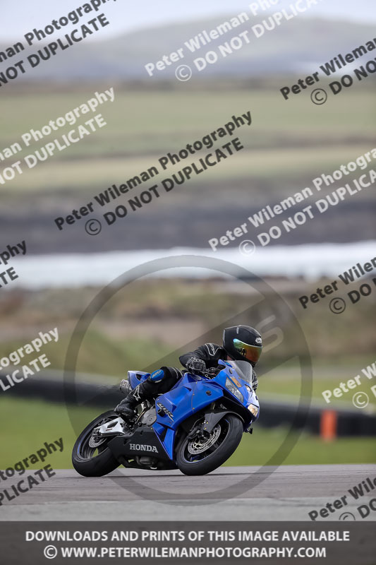 anglesey no limits trackday;anglesey photographs;anglesey trackday photographs;enduro digital images;event digital images;eventdigitalimages;no limits trackdays;peter wileman photography;racing digital images;trac mon;trackday digital images;trackday photos;ty croes